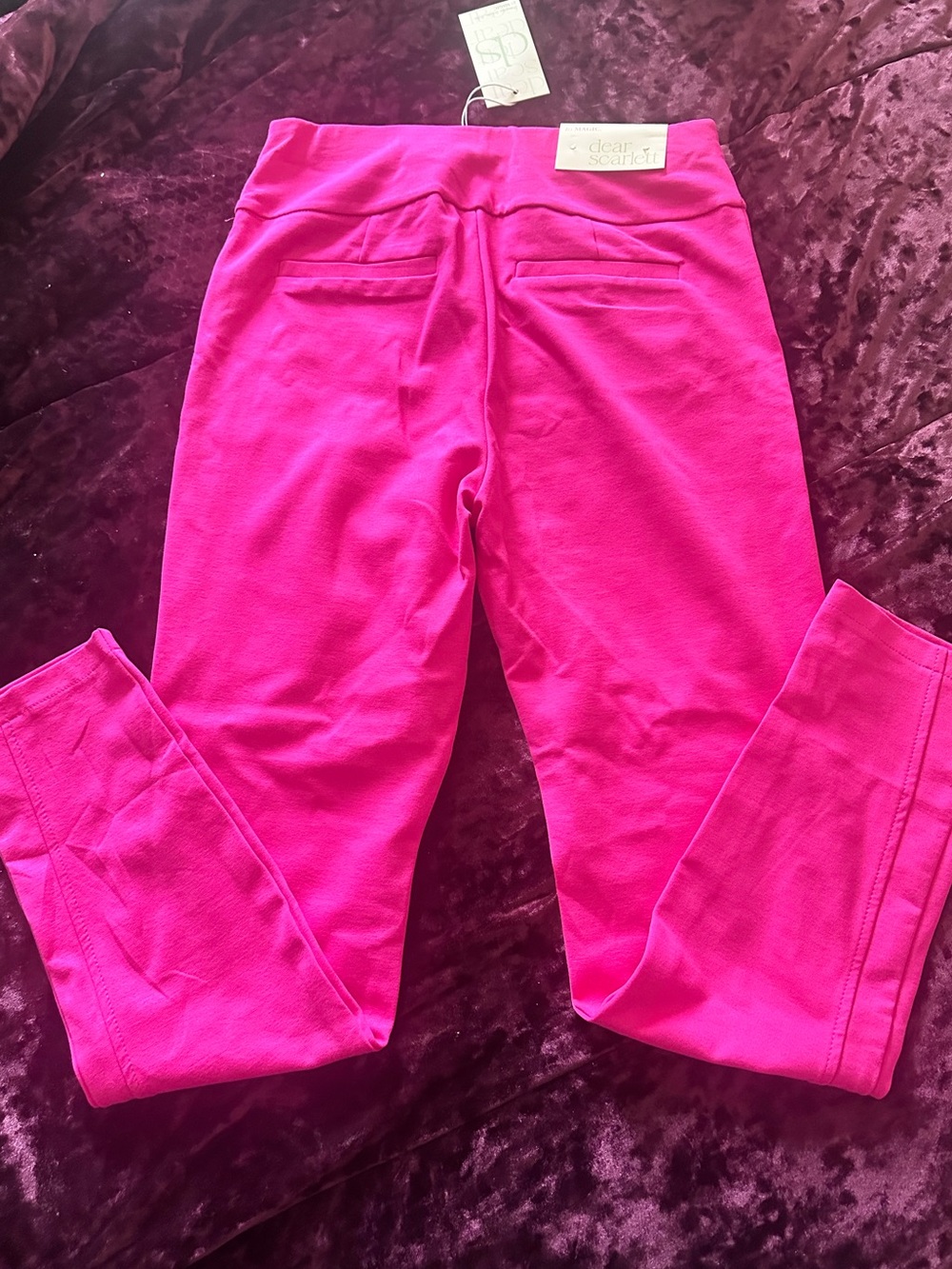 Dear Scarlett Fuchsia Capri Pants - Picture 2 of 5